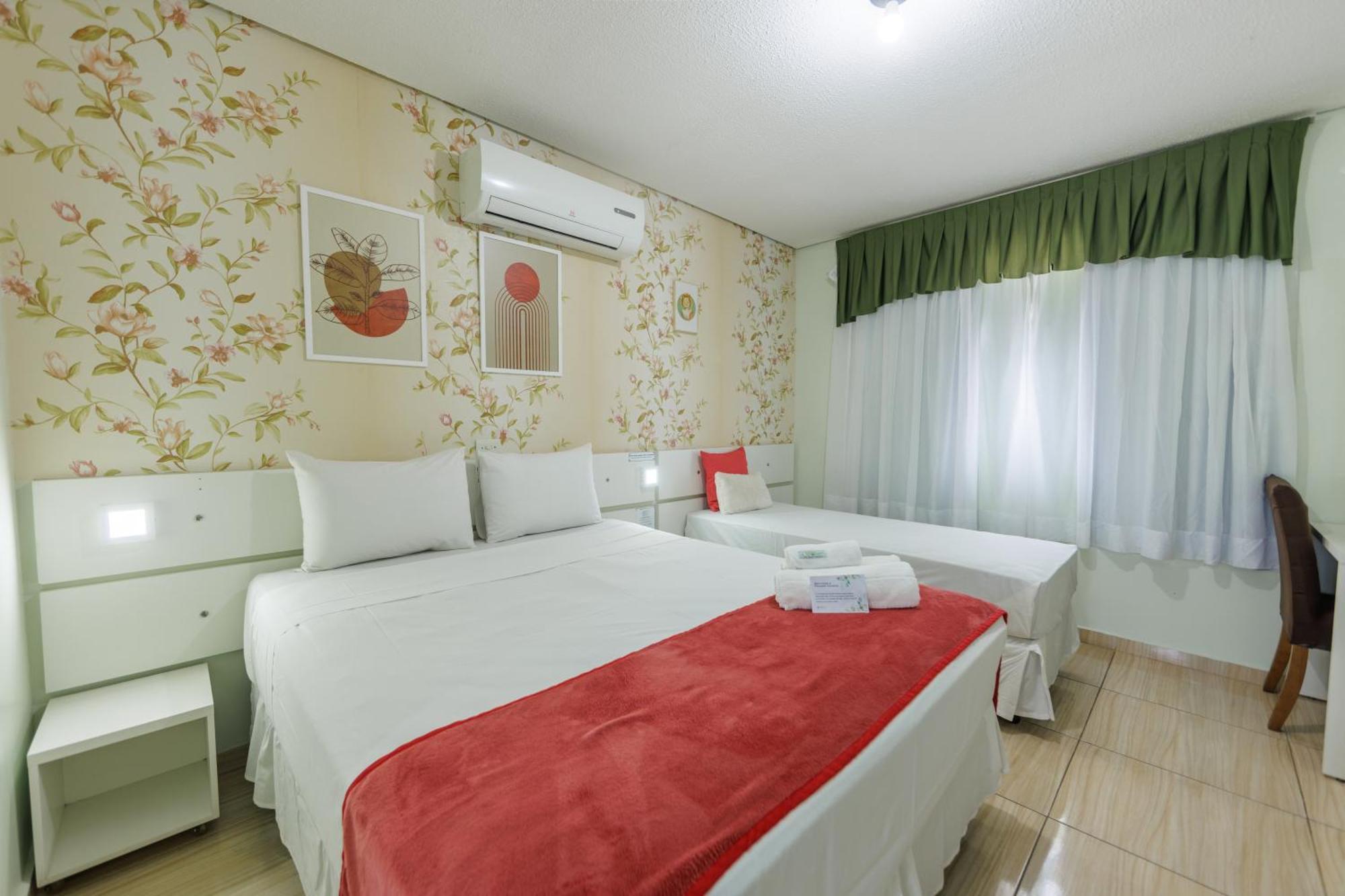 Hotel E Pousada Caroline فوز دو إيغواسو المظهر الخارجي الصورة